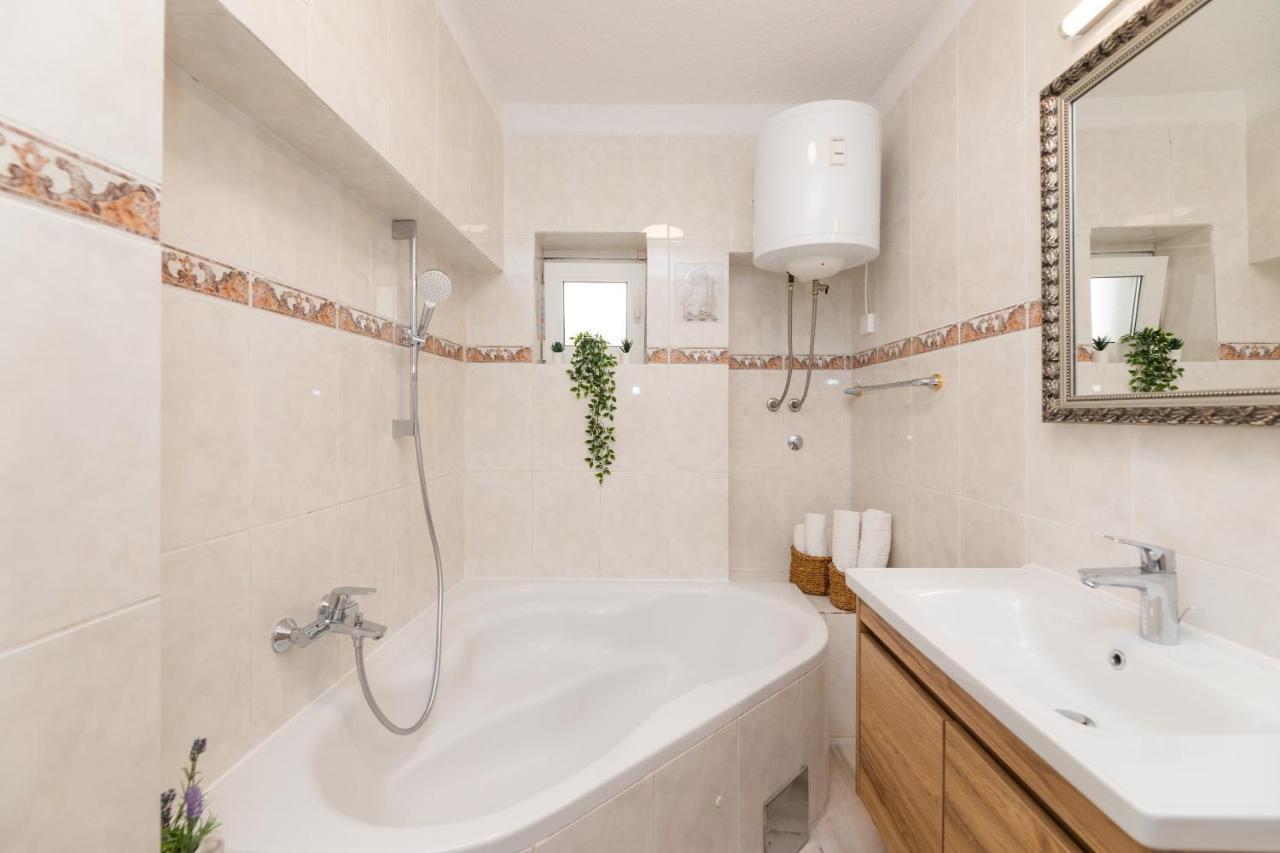 Apartment Meri Sutivan Zewnętrze zdjęcie